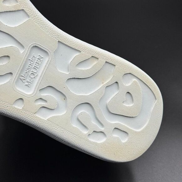 AUTHENTIC - Alexander McQueen Oversized Sneaker - Picture 10 of 12